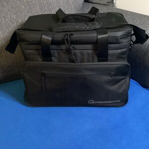 Warmounts Insulated Cooler Bag with Zippered Top and External Pockets Preowned